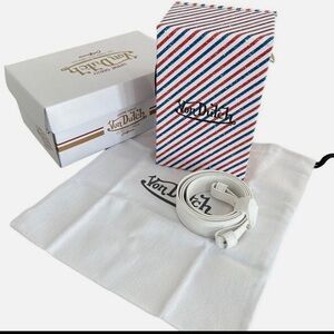 Von Dutch Barber shop striped crossbody
Brand new in original packaging